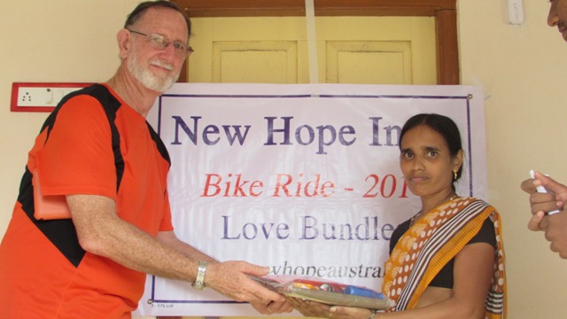 Bike Ride Nov 2014 - Love Bundles - Leper.JPG Bike Ride Nov 2014 - Love Bundles - Leper.JPG